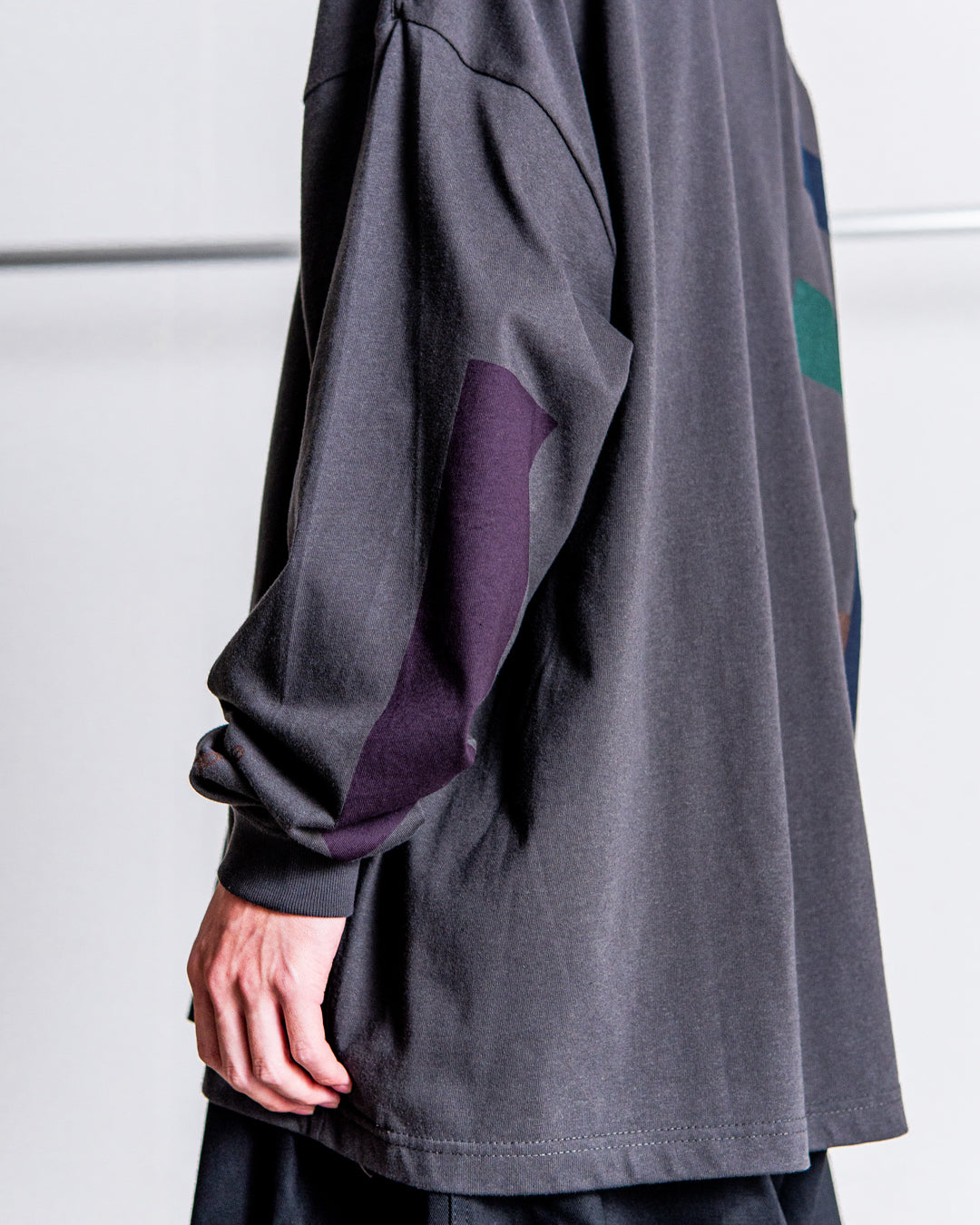 [8.23 sat 0:00 Release] UNTRACE L/S Tee _214
