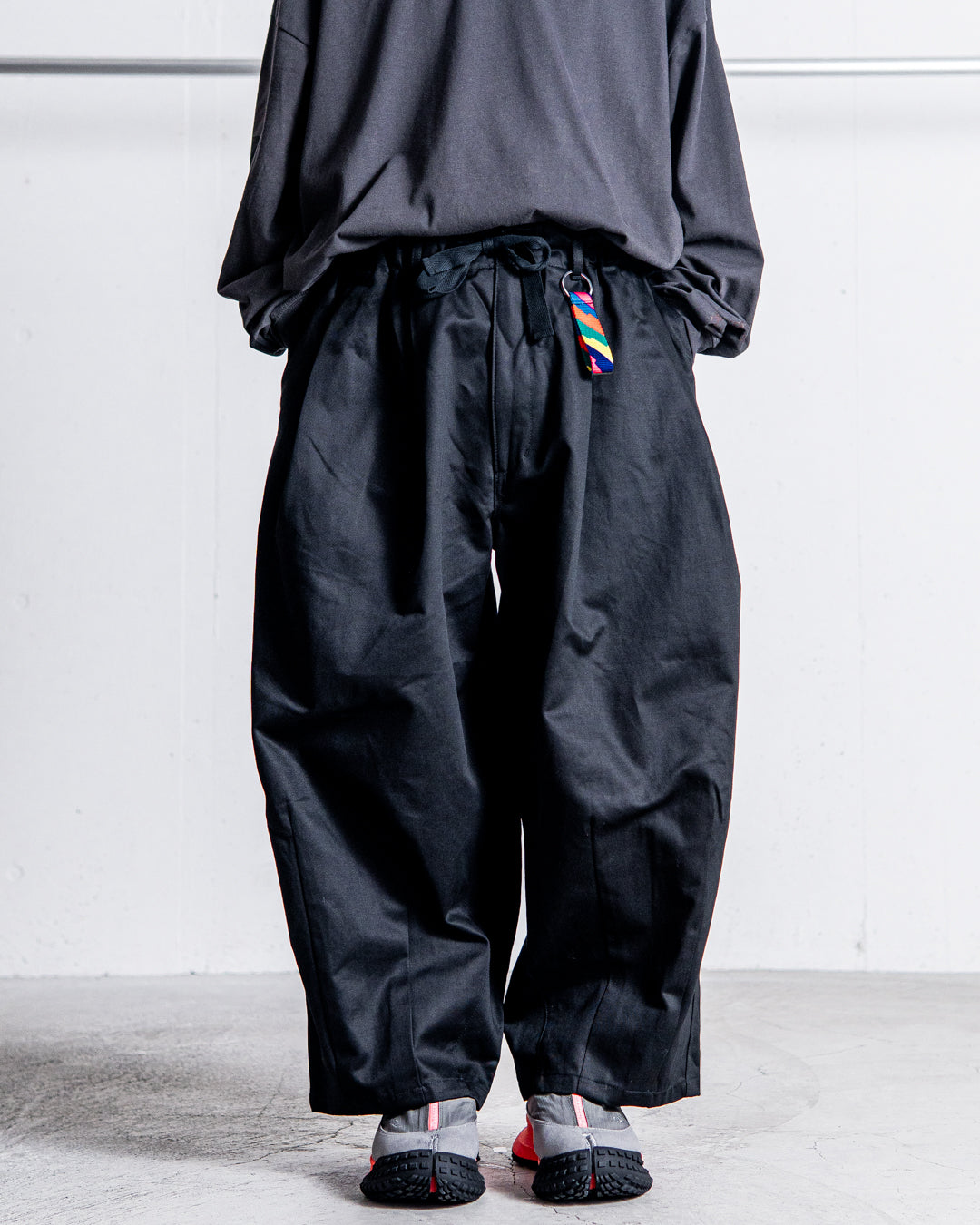is-ness BALLOON EZ PANTS
