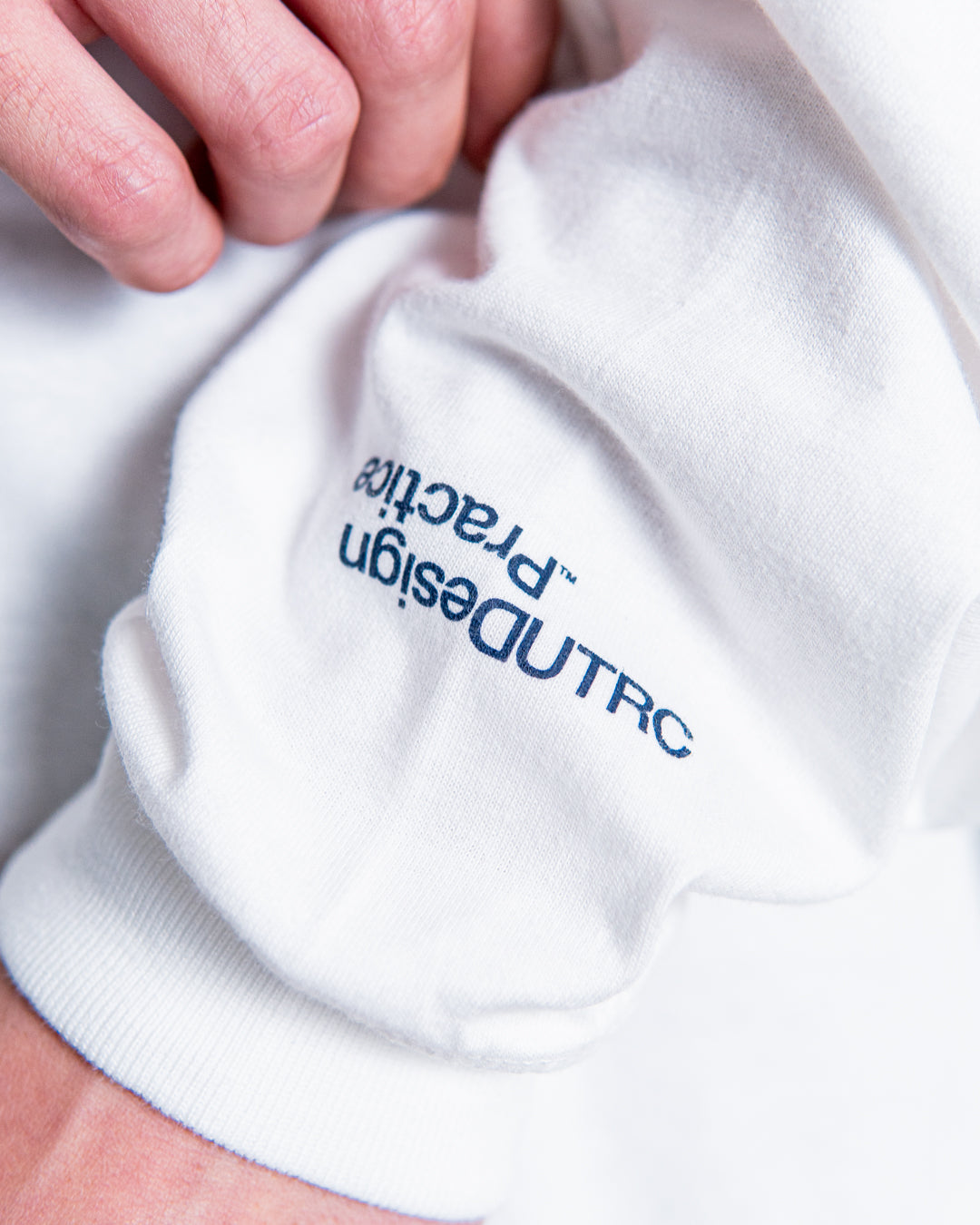 [8.23 sat 0:00 Release] UNTRACE L/S Tee _215