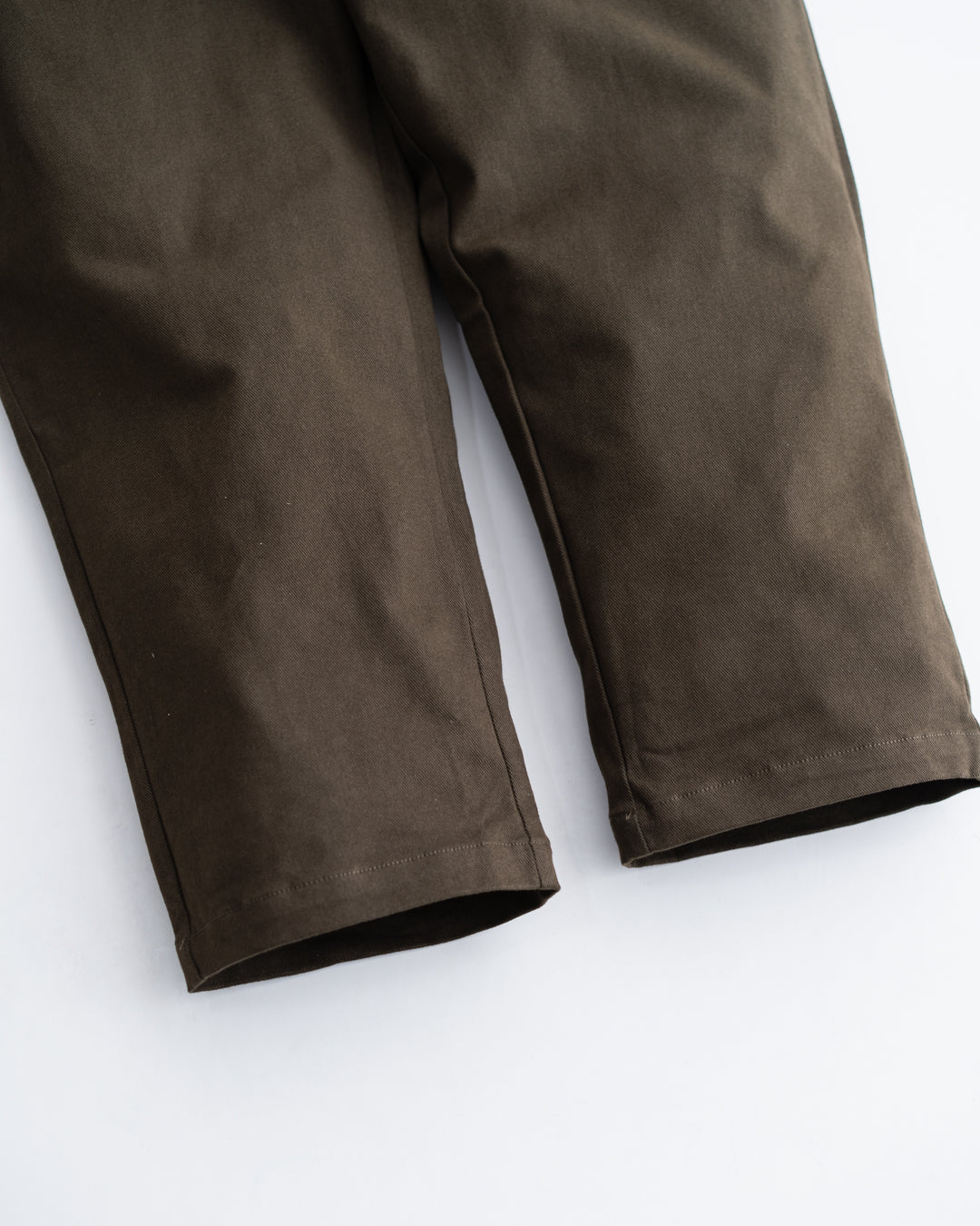 [予約商品 PRE ORDER] average_ Standard 2Tuck Pants