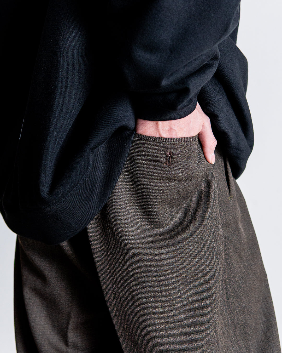 is-ness W STRAIGHT PANTS