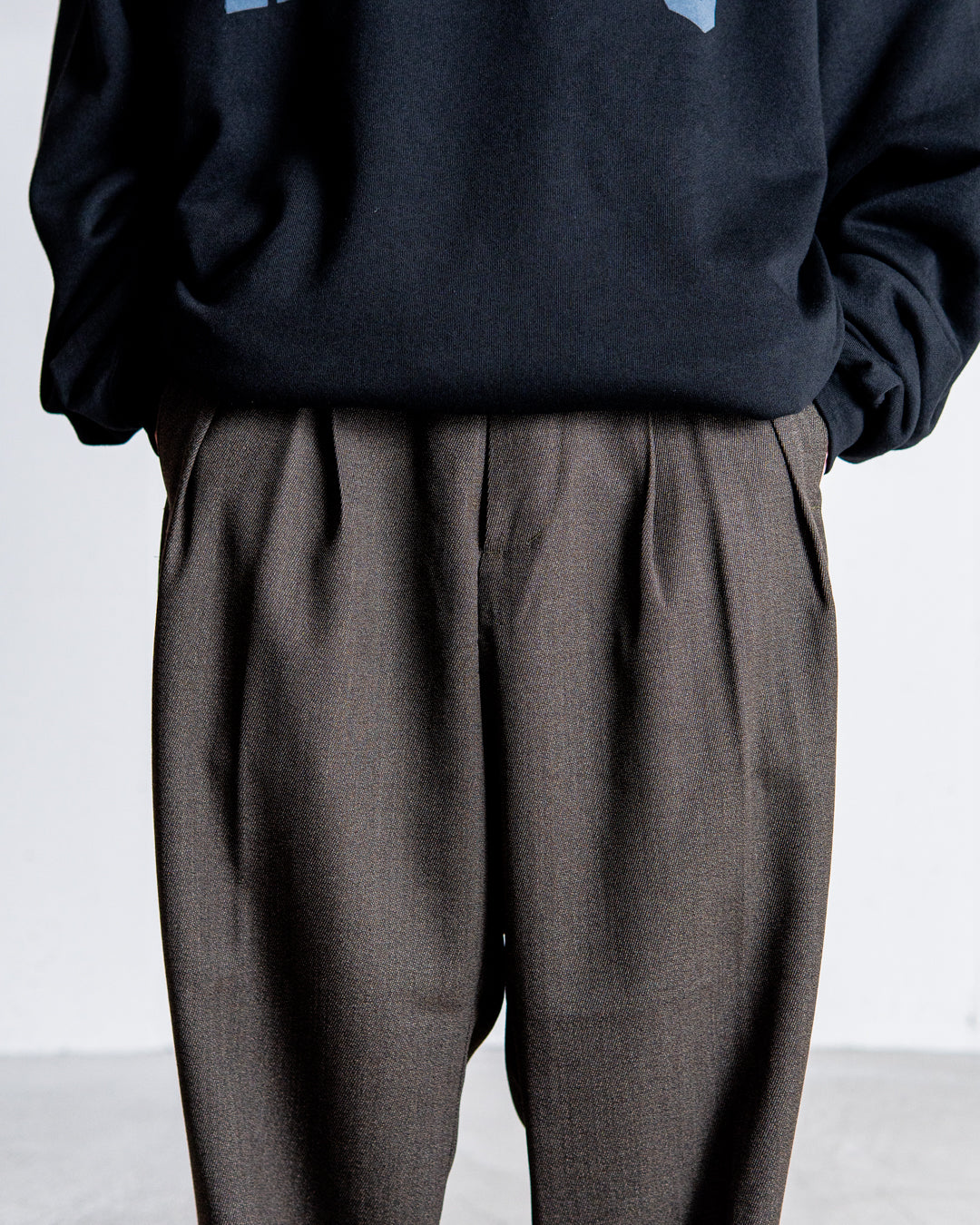 is-ness W STRAIGHT PANTS