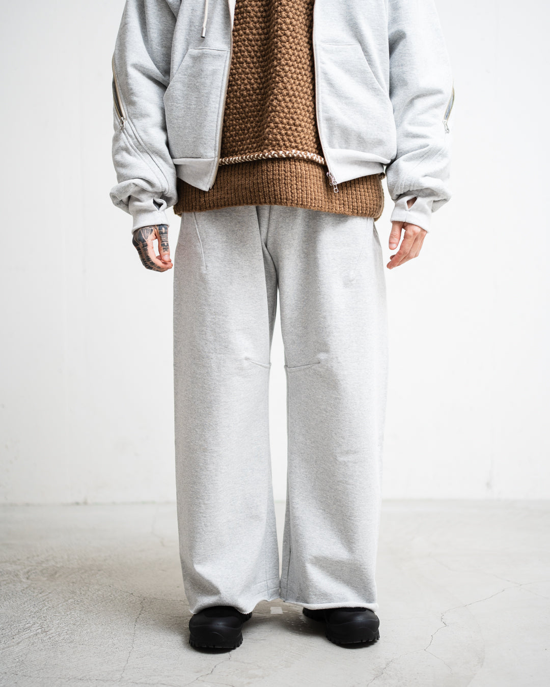 通販] ROTOL(ロトル) Foldover Sweatpants 商品ページ – fazeone