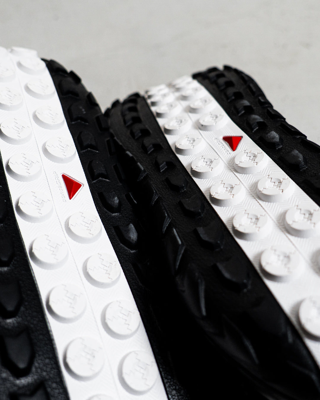 SALOMON SOLAMPHIBIAN