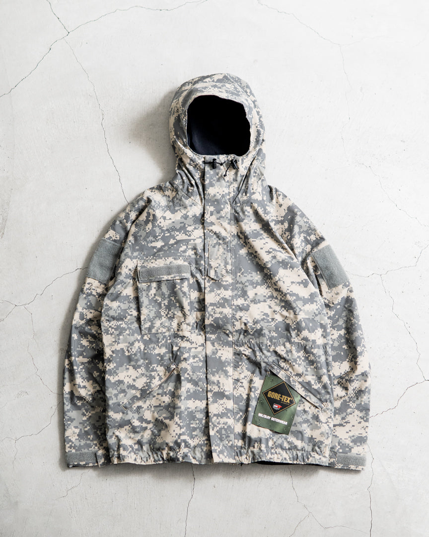 LOG HOUSE DESIGN 90's DEAD STOCK MILITARY TEST SAMPLE GORE-TEX REVERSIBLE PARKA