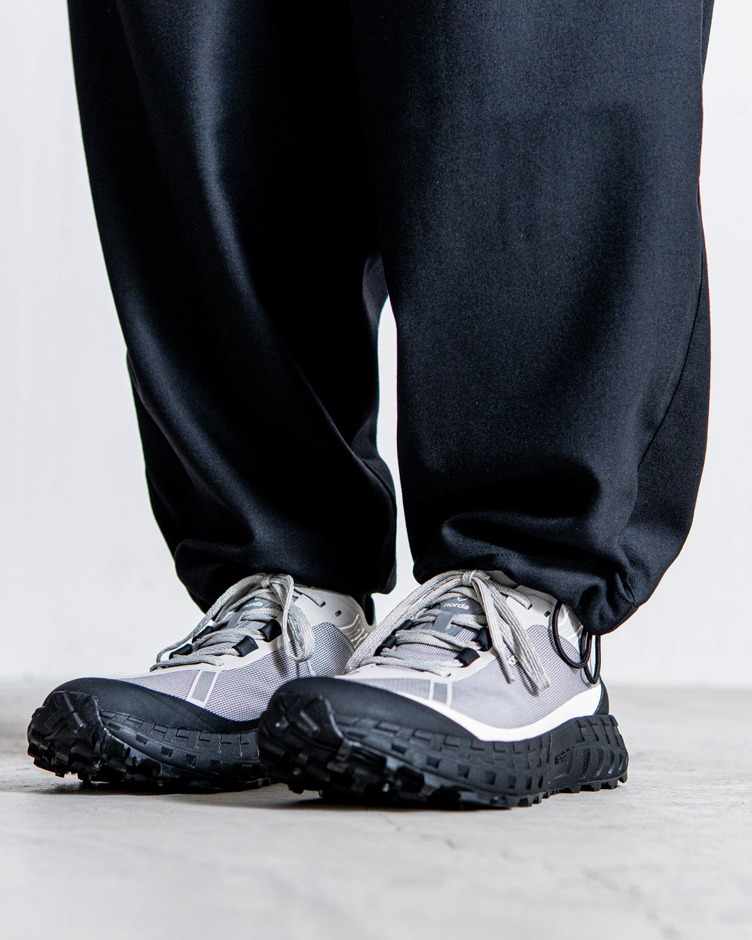 UNTRACE TPO Tapered pants _154