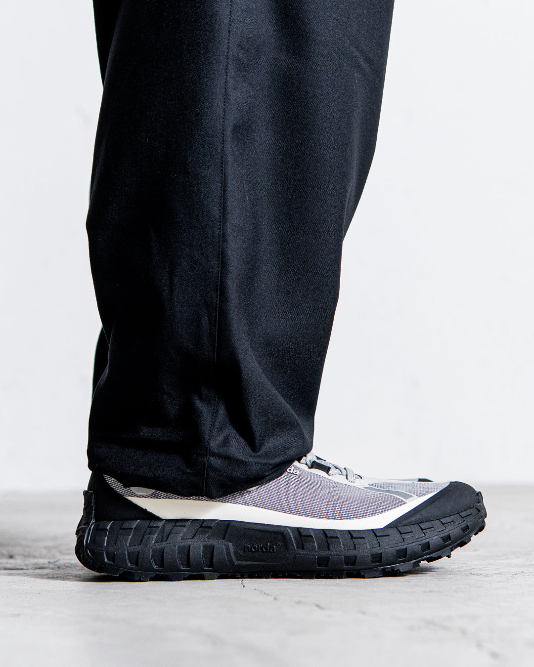 UNTRACE TPO Tapered pants _154