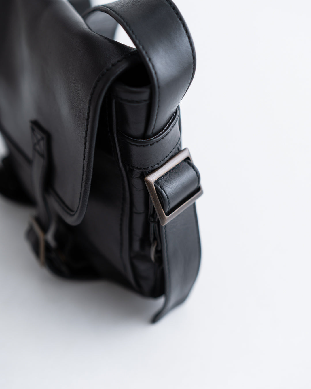CCU FLAP SHOULDER BAG S SIZE
