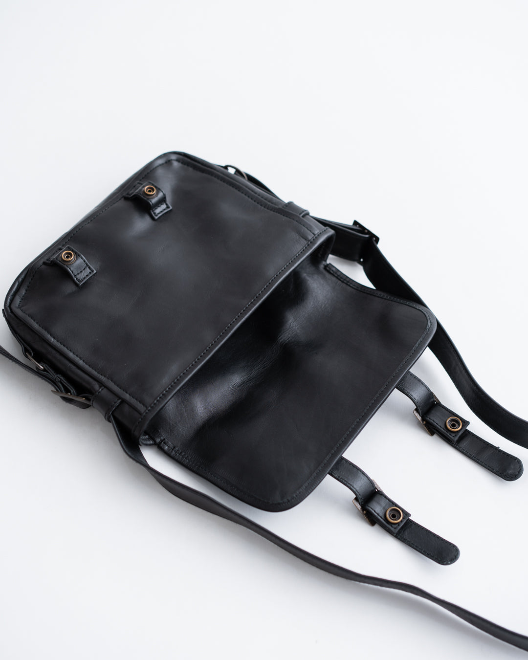 CCU FLAP SHOULDER BAG S SIZE