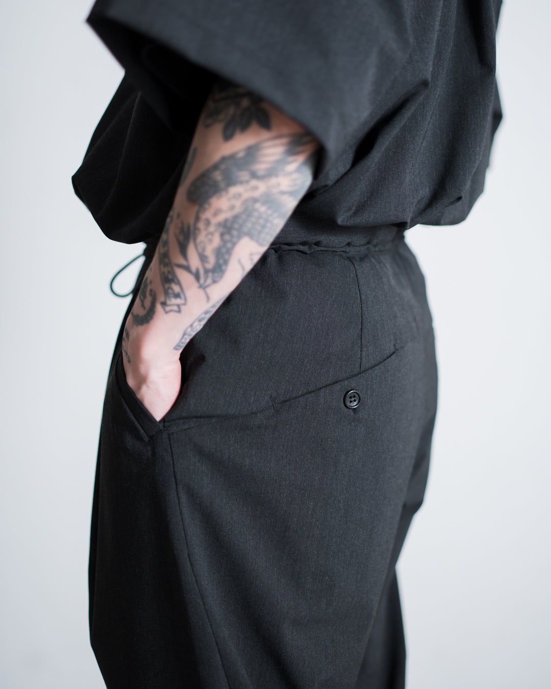 is-ness GUSSET CROTCH PANTS