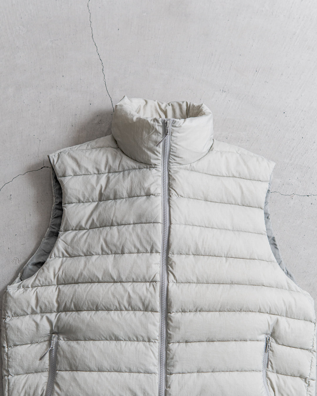 ES.1 Middle Down Vest