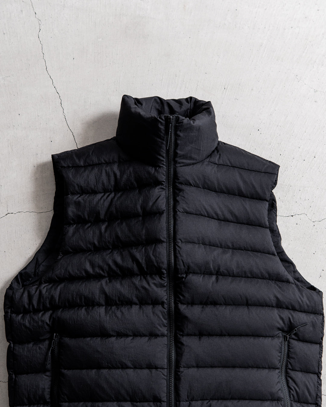 ES.1 Middle Down Vest