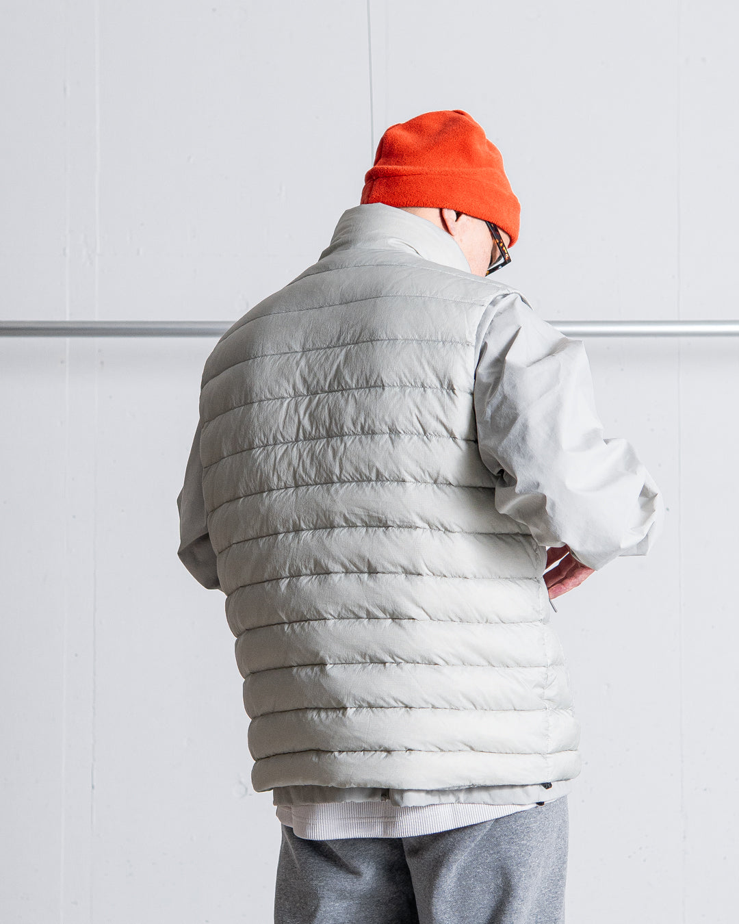 ES.1 Middle Down Vest