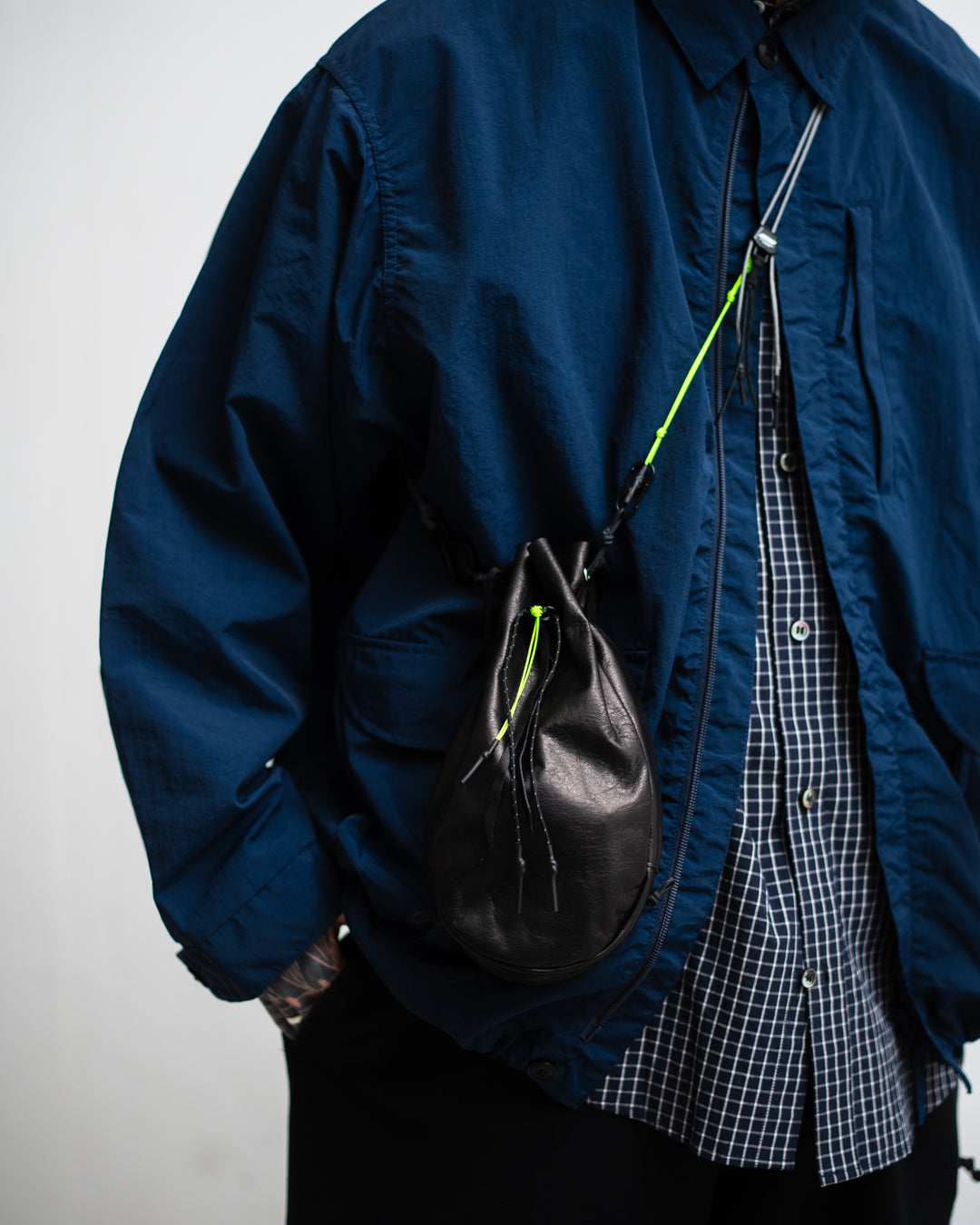 B:TOGETHER(ビートゥギャザー) KINCHAKU LEATHER 商品ページ – fazeone
