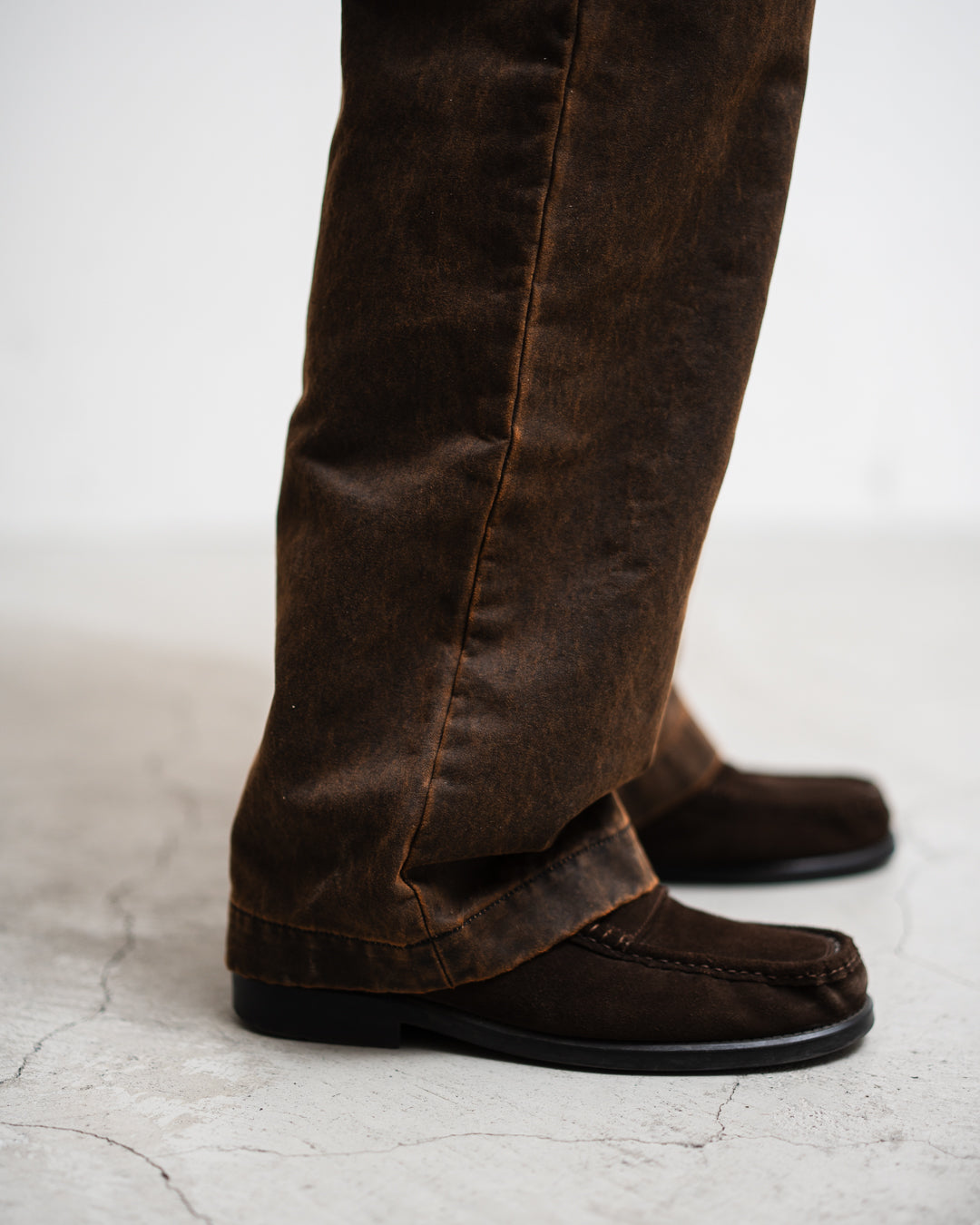 [LAST 1] Name. WAX COATING STRAIGHT TROUSERS : DELTA SHAPE
