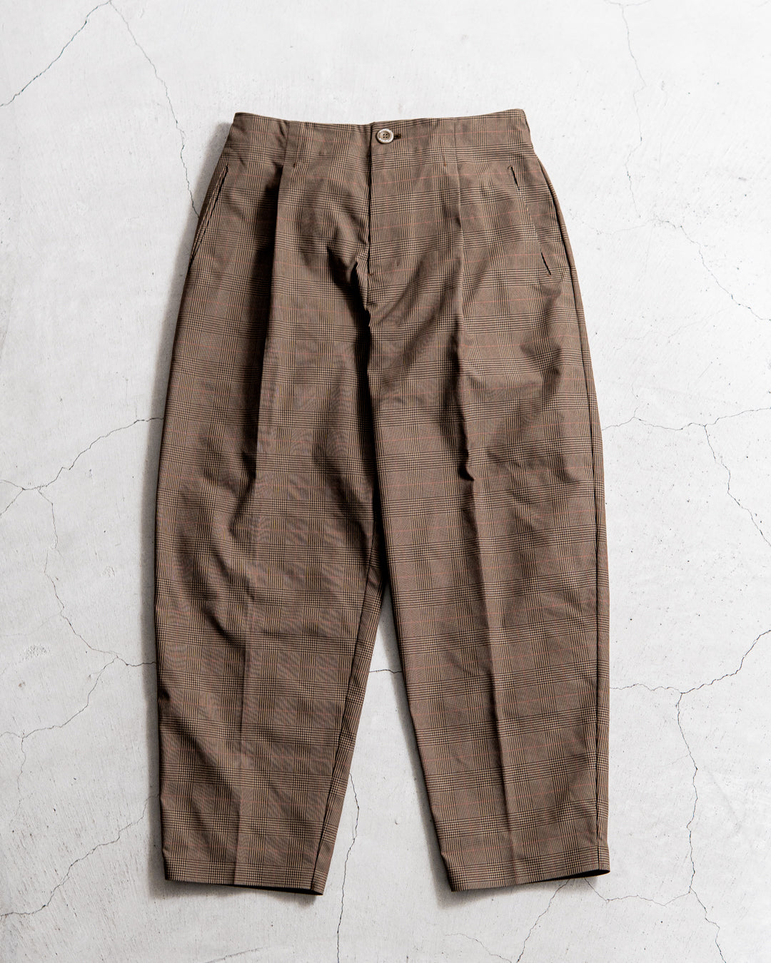 【limited】HUNTING WORLD CRAFTED BY DESCENTE.LAB ATY STRETCH WOVEN ONE TUCK CURVE PANTS