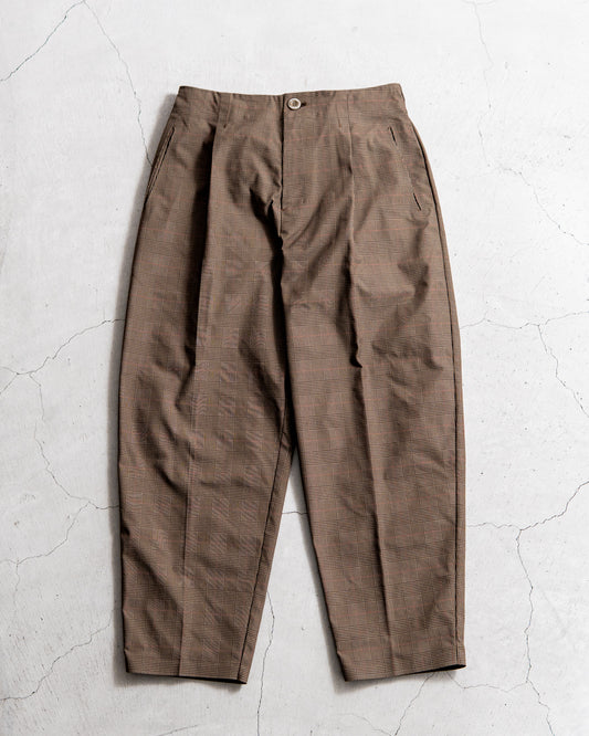 【limited】HUNTING WORLD CRAFTED BY DESCENTE.LAB ATY STRETCH WOVEN ONE TUCK CURVE PANTS