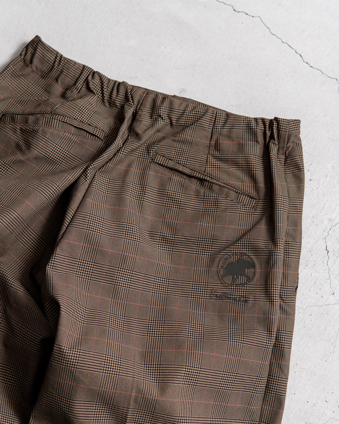【limited】HUNTING WORLD CRAFTED BY DESCENTE.LAB ATY STRETCH WOVEN ONE TUCK CURVE PANTS