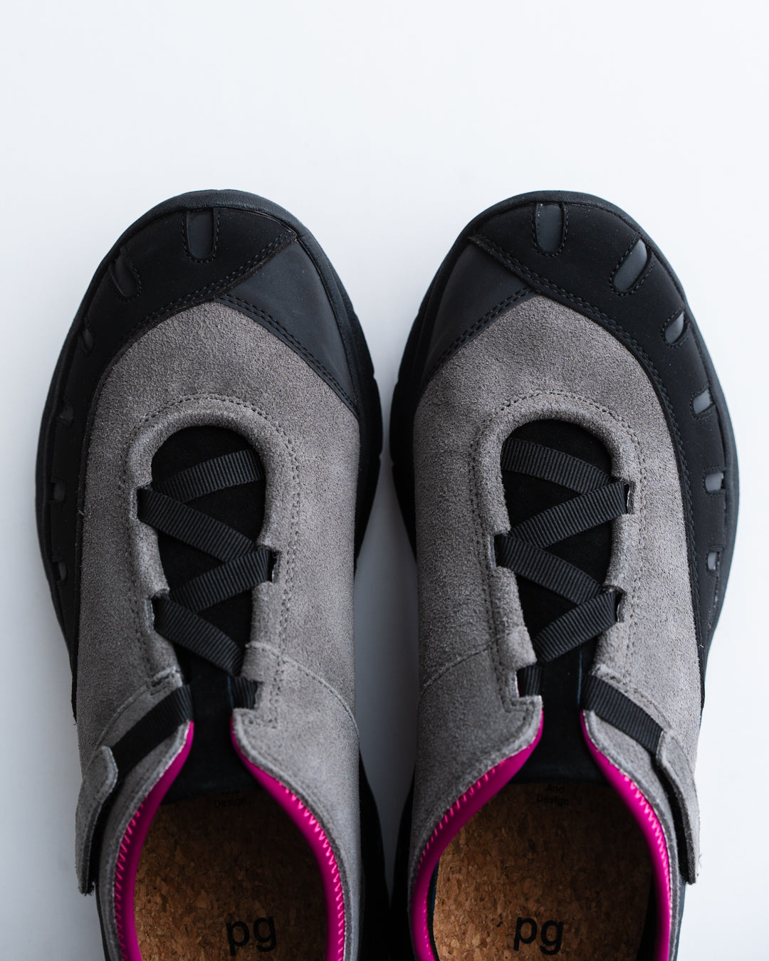 pg LADYBUG - CHARCOAL