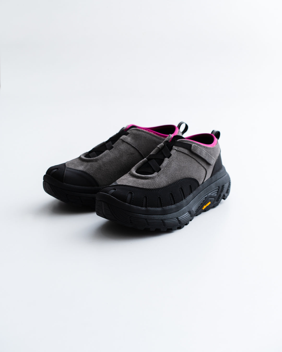 pg LADYBUG - CHARCOAL