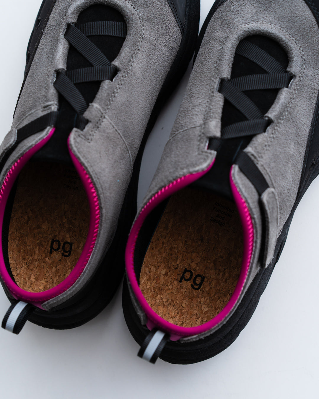 pg LADYBUG - CHARCOAL