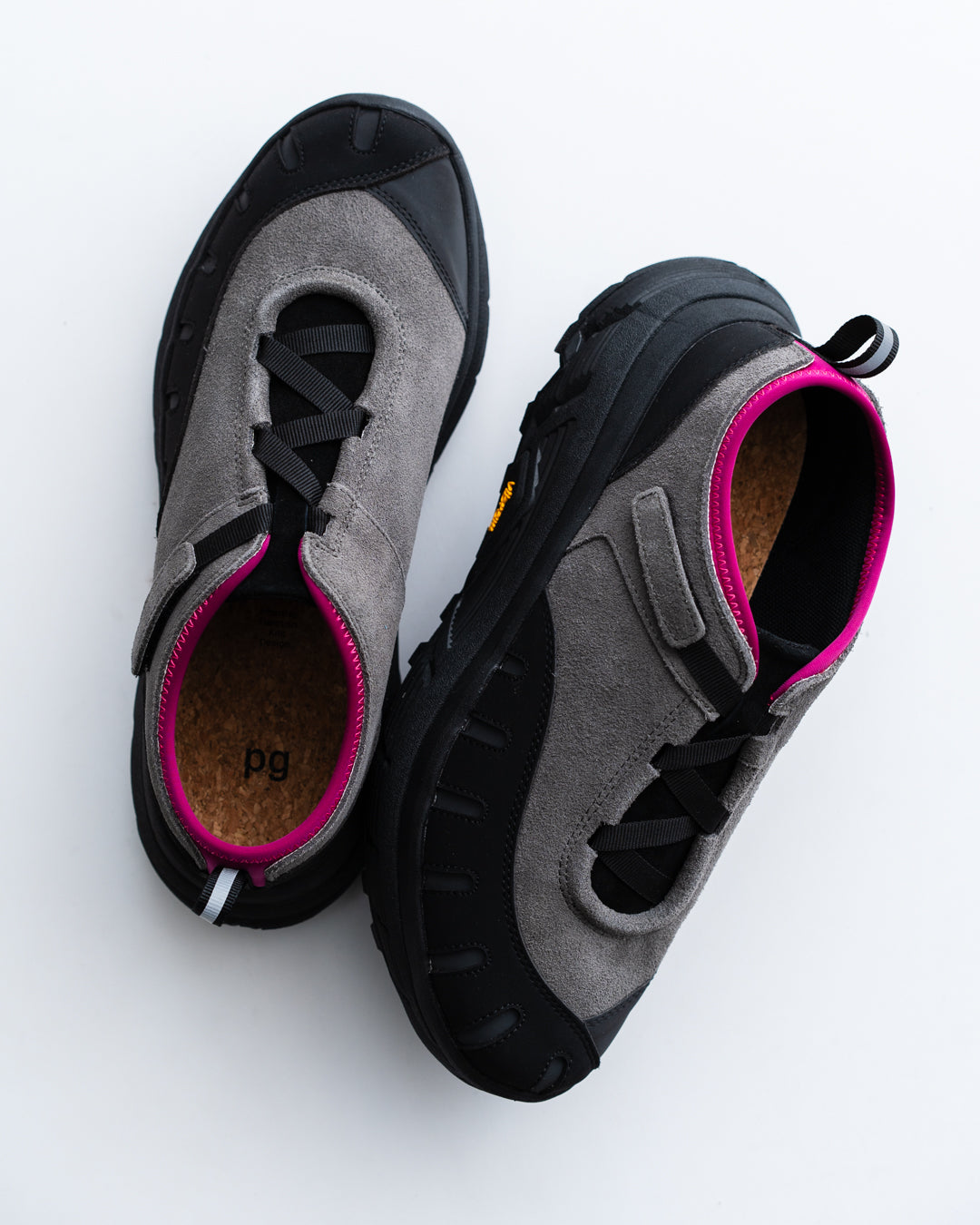 pg LADYBUG - CHARCOAL