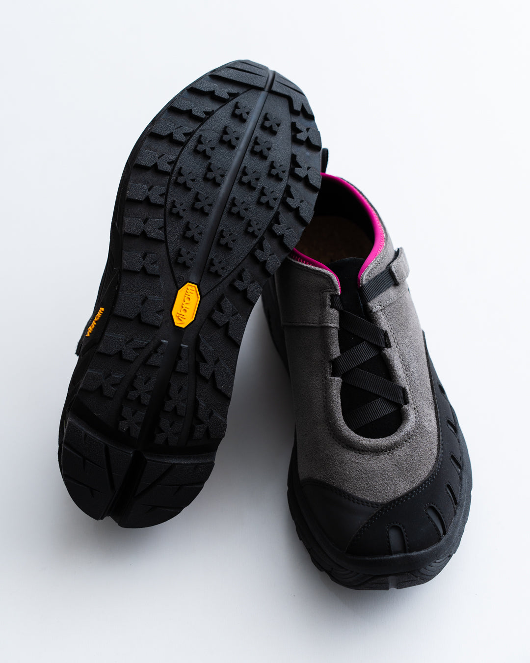 pg LADYBUG - CHARCOAL