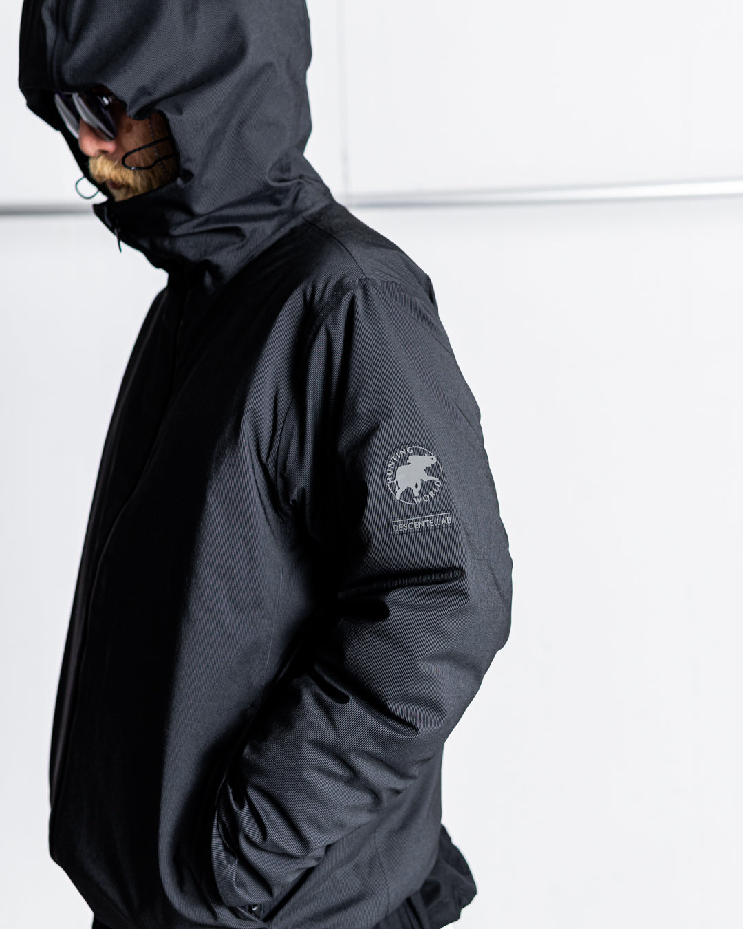 【limited】HUNTING WORLD CRAFTED BY DESCENTE.LAB ALTERNATELY WAVE DOWN HOODED JACKET