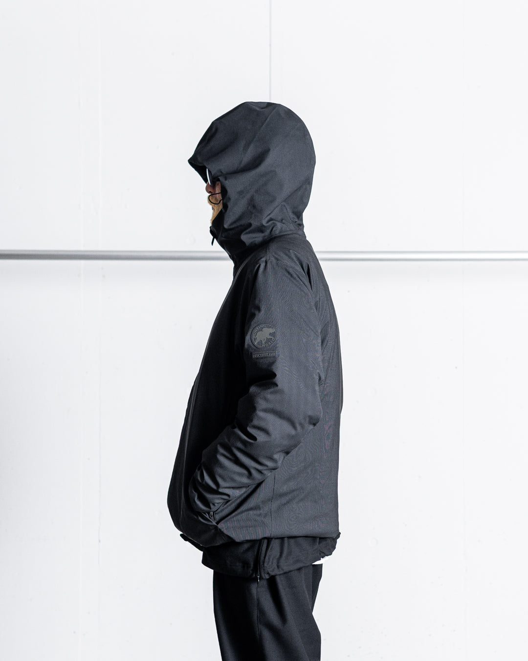 【limited】HUNTING WORLD CRAFTED BY DESCENTE.LAB ALTERNATELY WAVE DOWN HOODED JACKET