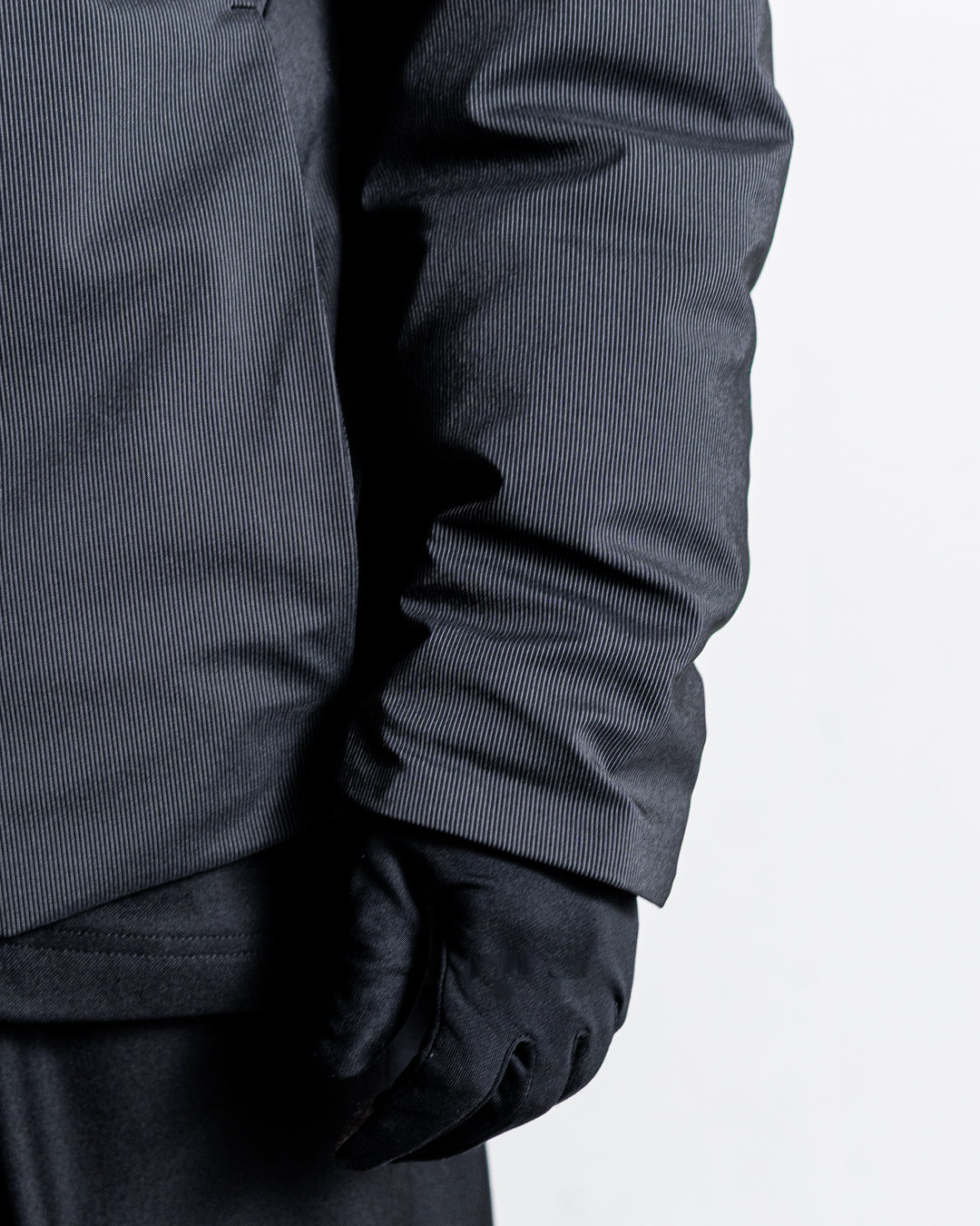 【limited】HUNTING WORLD CRAFTED BY DESCENTE.LAB ALTERNATELY WAVE DOWN HOODED JACKET