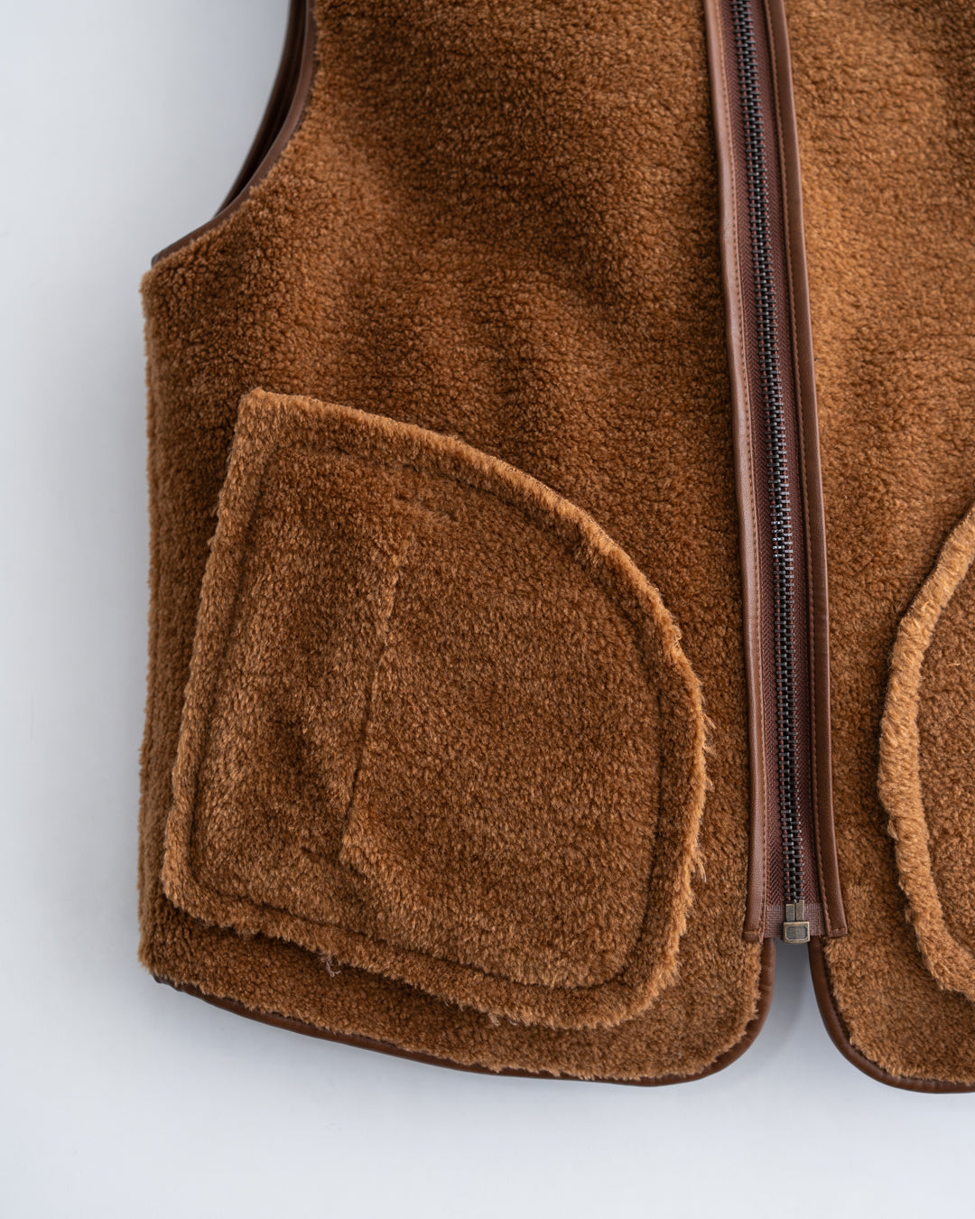 [10.17 sat 12:00 Release] GDC  Vegan Mouton Vest