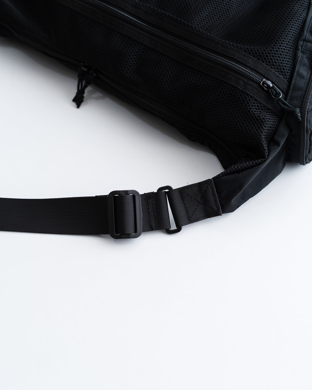 [3.7 sat 12:00 Release] SEDAN ALL-PURPOSE Mesh Shoulder Bag