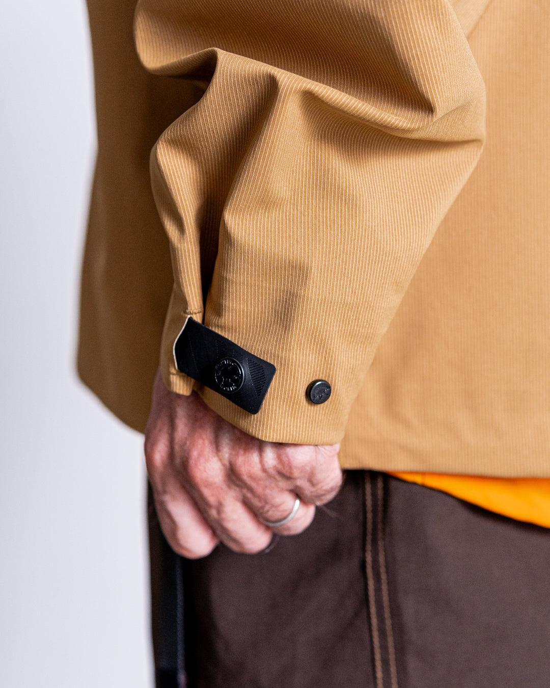【limited】HUNTING WORLD CRAFTED BY DESCENTE.LAB HARD SHELL ASYMMETRY FIELD JACKET