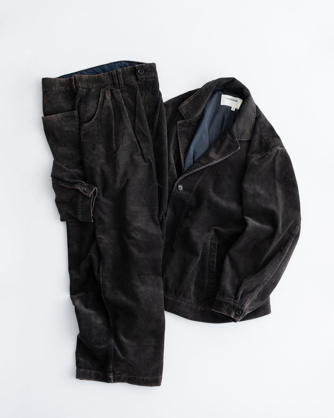 ANACHRONORM CORDUROY TUCK WIDE PANTS