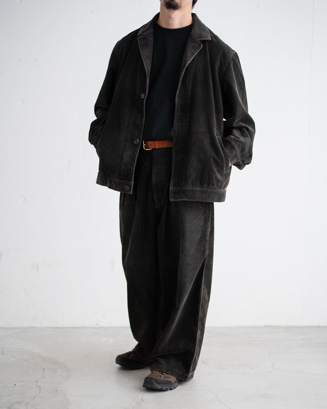 ANACHRONORM CORDUROY TUCK WIDE PANTS