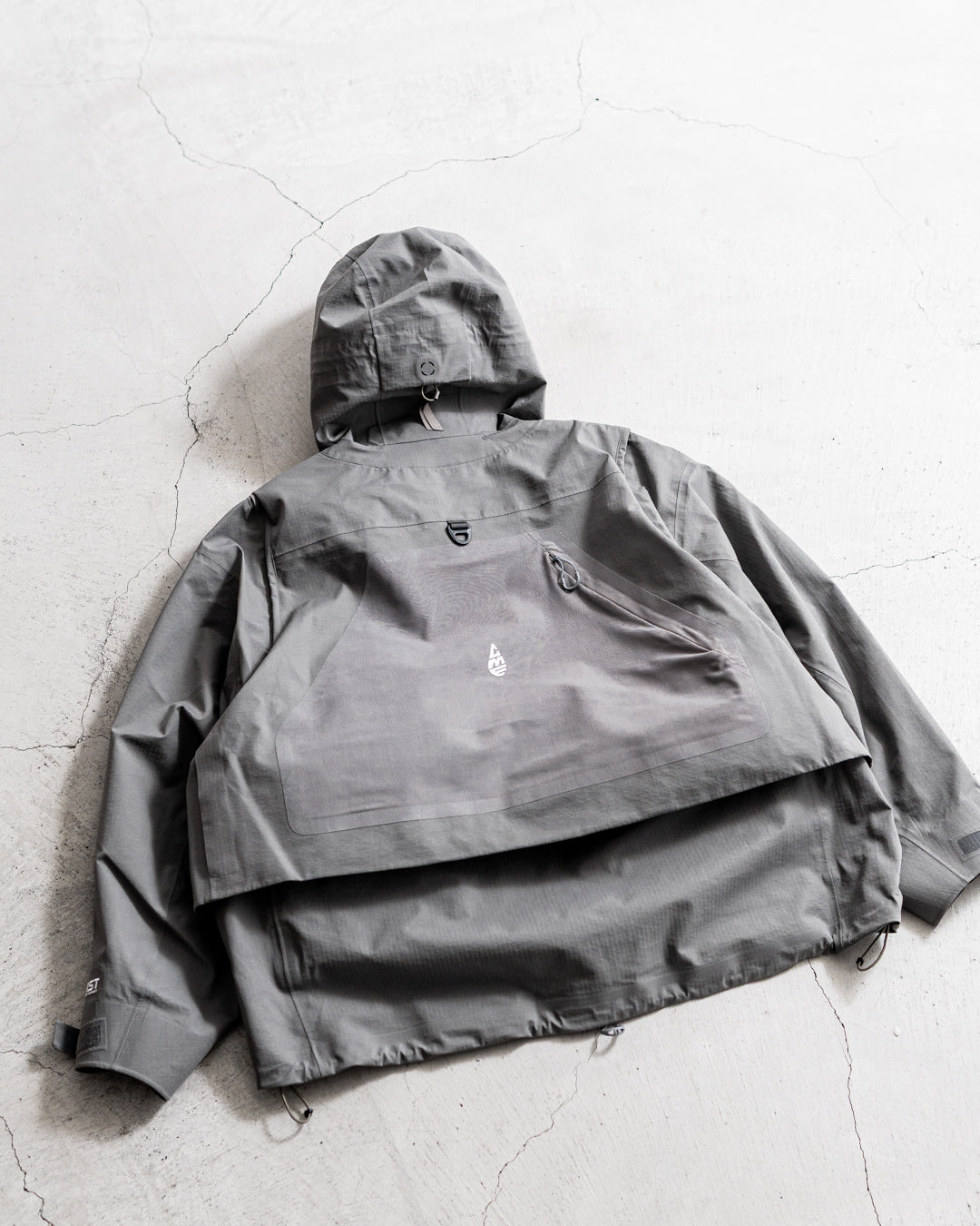 CMF OUTDOOR GARMENT MID NIGHT SHELL COEXIST