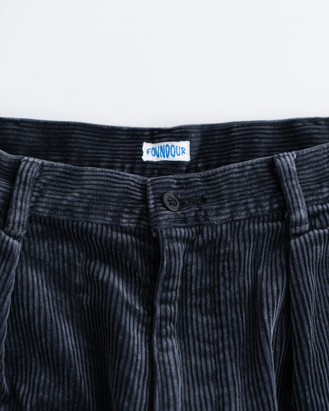 [10.24 sat 12:00 Release] FOUNDOUR COTTON CORDUROY WIDE TUCK TROUSERS