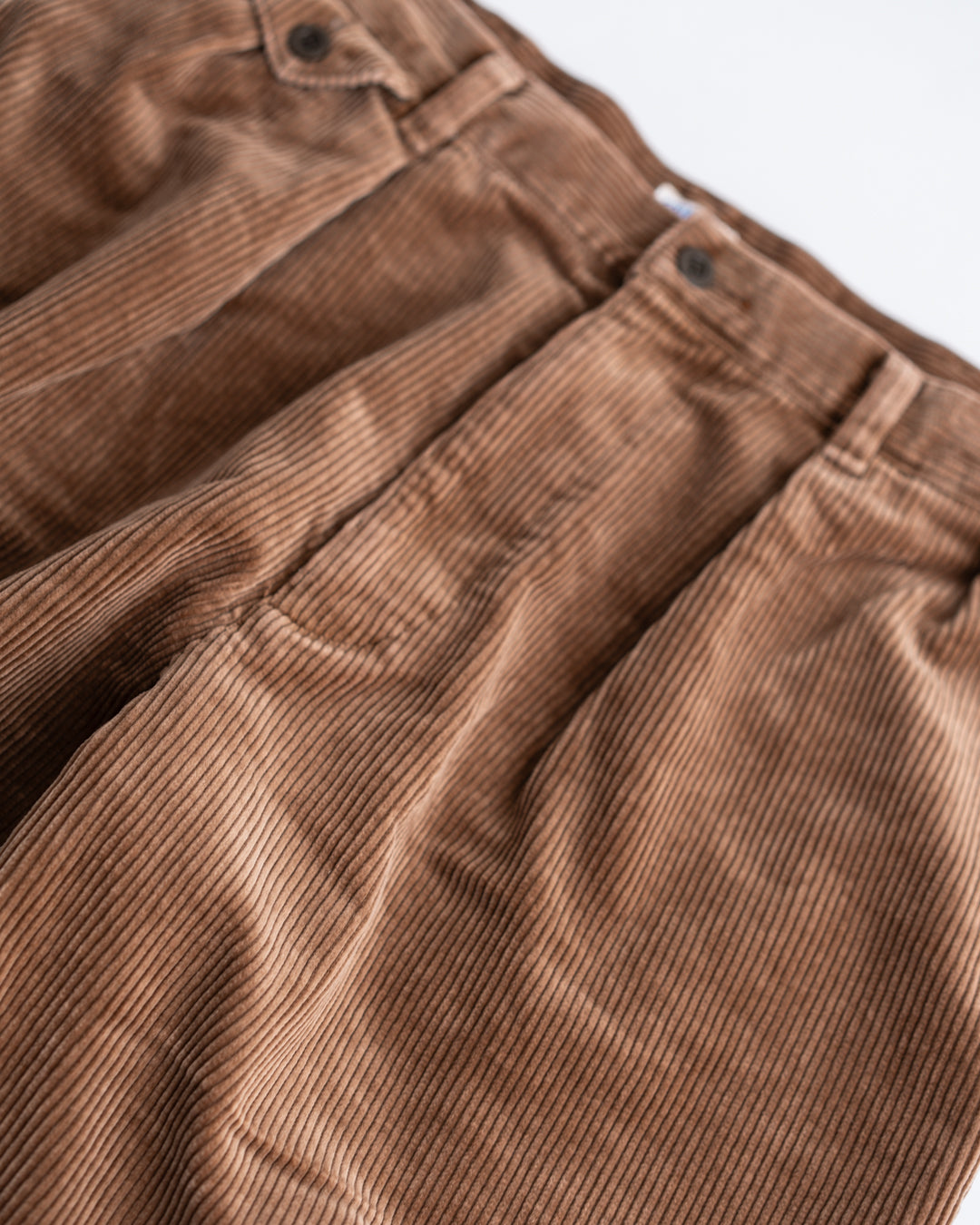 [10.24 sat 12:00 Release] FOUNDOUR COTTON CORDUROY WIDE TUCK TROUSERS