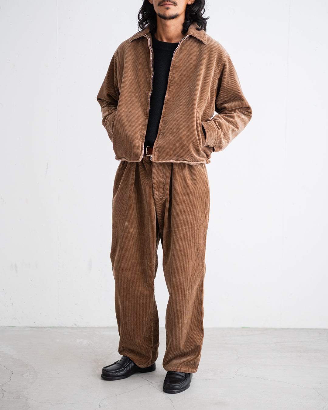 [10.24 sat 12:00 Release] FOUNDOUR COTTON CORDUROY WIDE TUCK TROUSERS