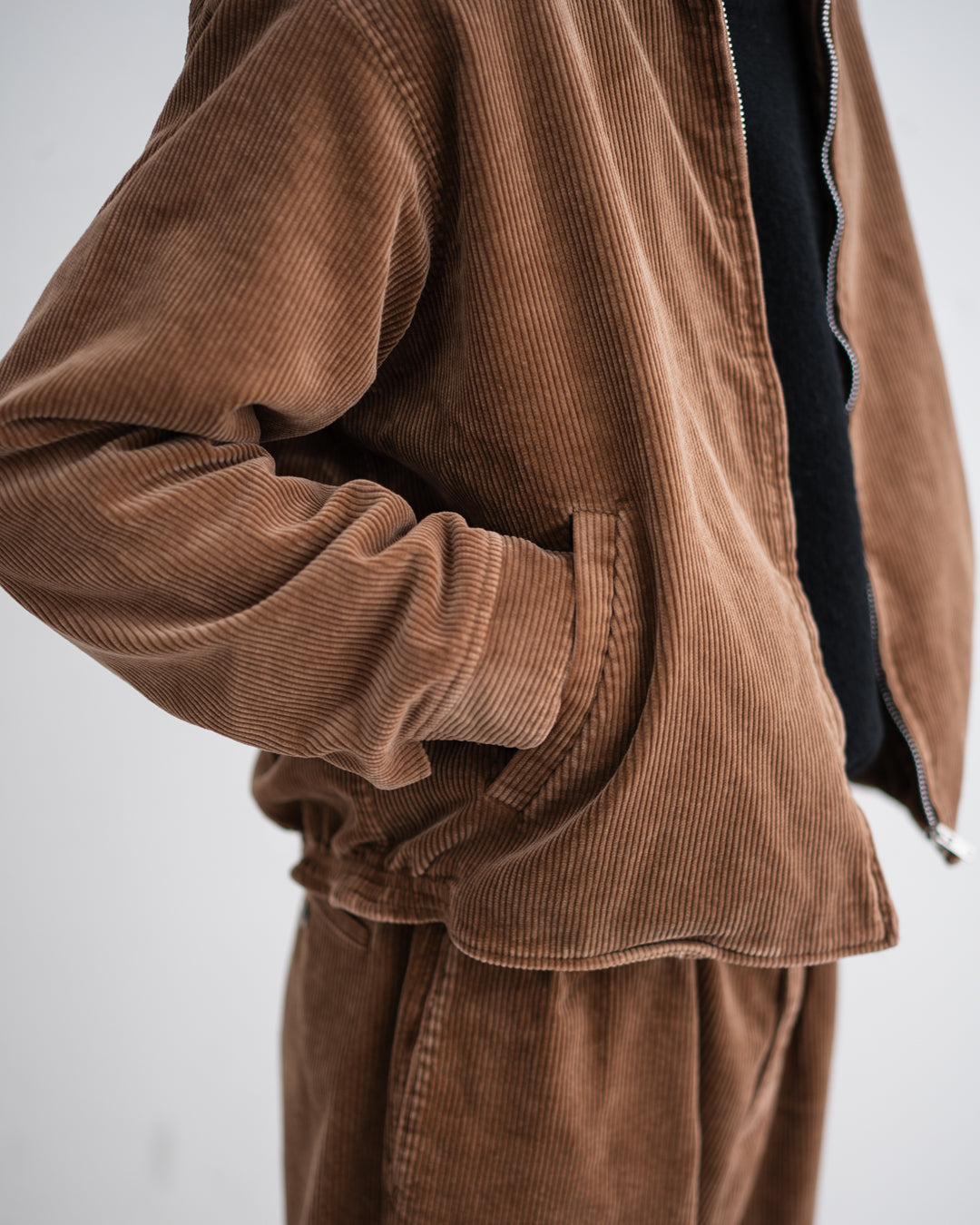 [10.24 sat 12:00 Release] FOUNDOUR COTTON CORDUROY ZIP UP BLOUSON