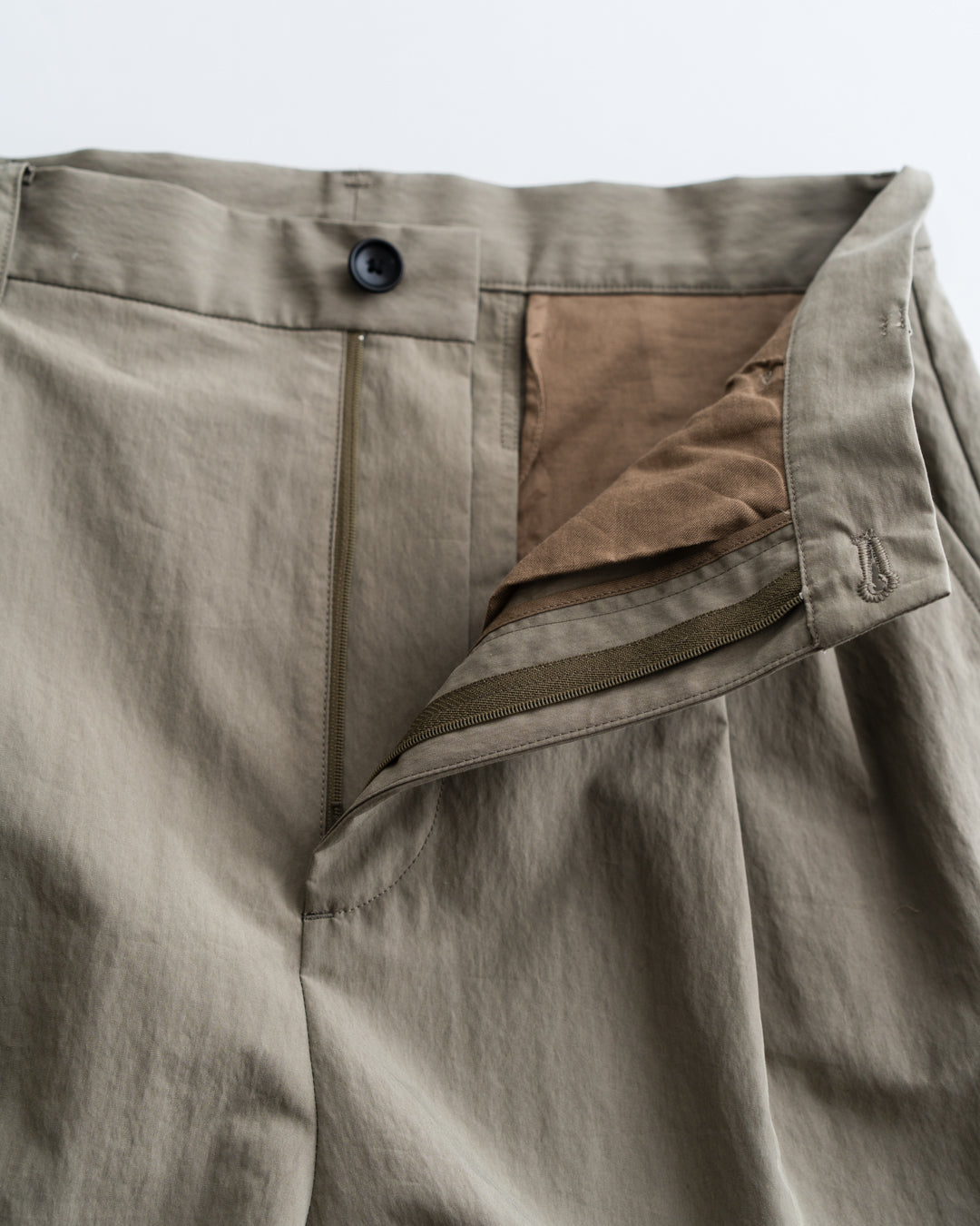 通販] meanswhile(ミーンズワイル) Ambient C/N High-waist Slacks