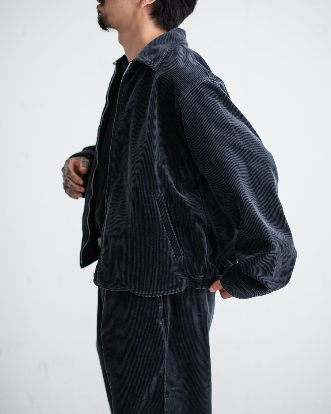 [10.24 sat 12:00 Release] FOUNDOUR COTTON CORDUROY ZIP UP BLOUSON