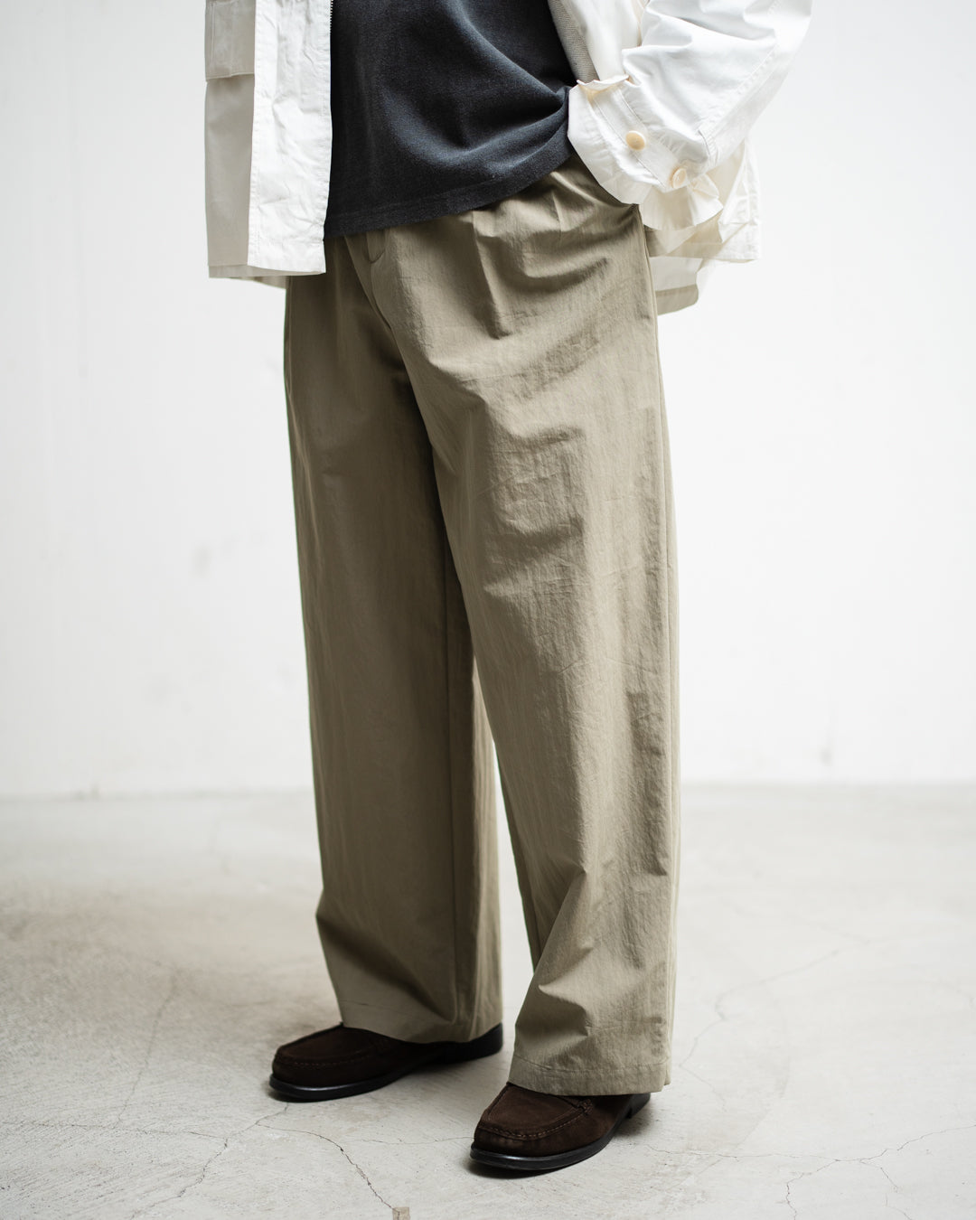 通販] meanswhile(ミーンズワイル) Ambient C/N High-waist Slacks