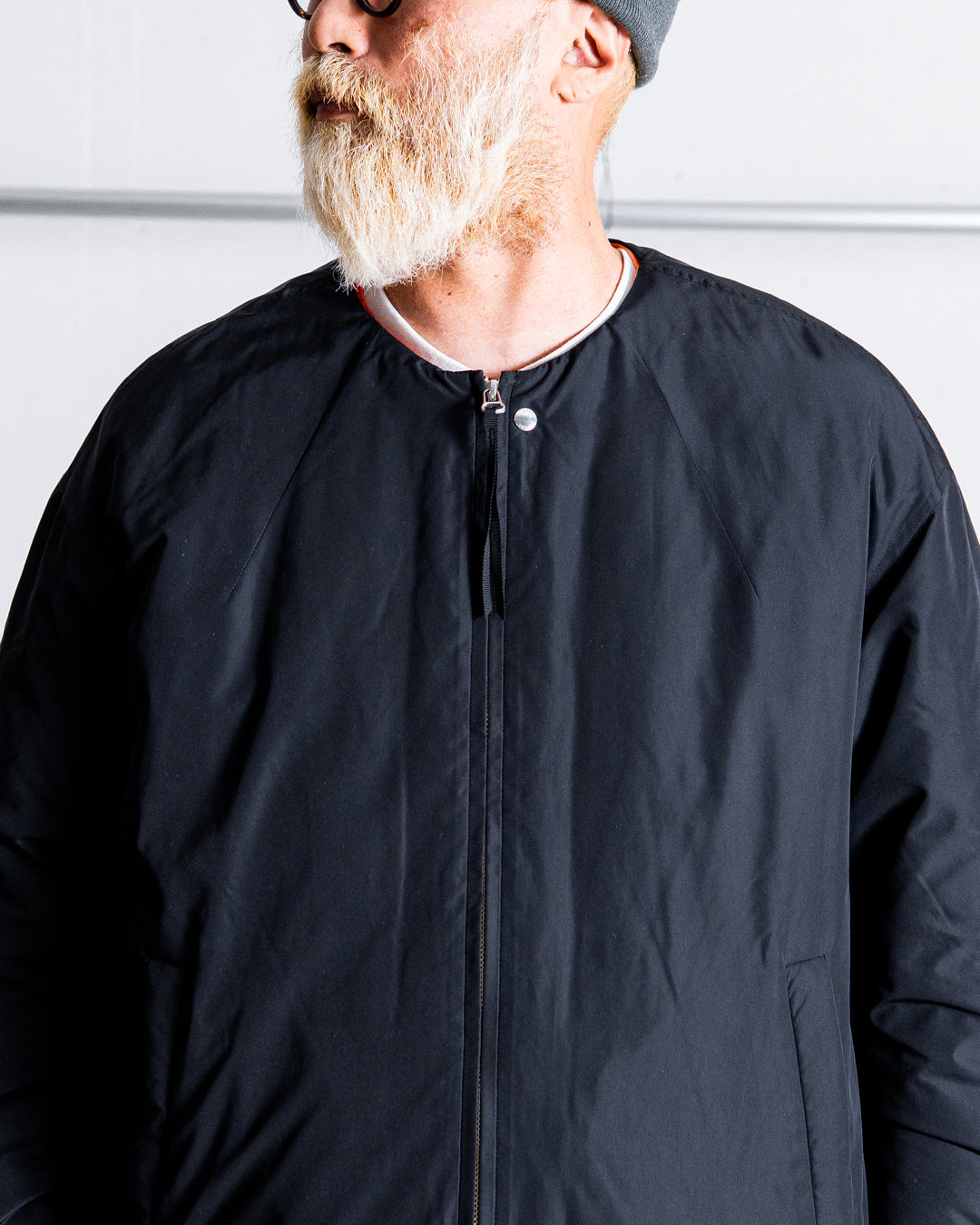 YDOT COLLARLESS BOMBER DOWN JACKET