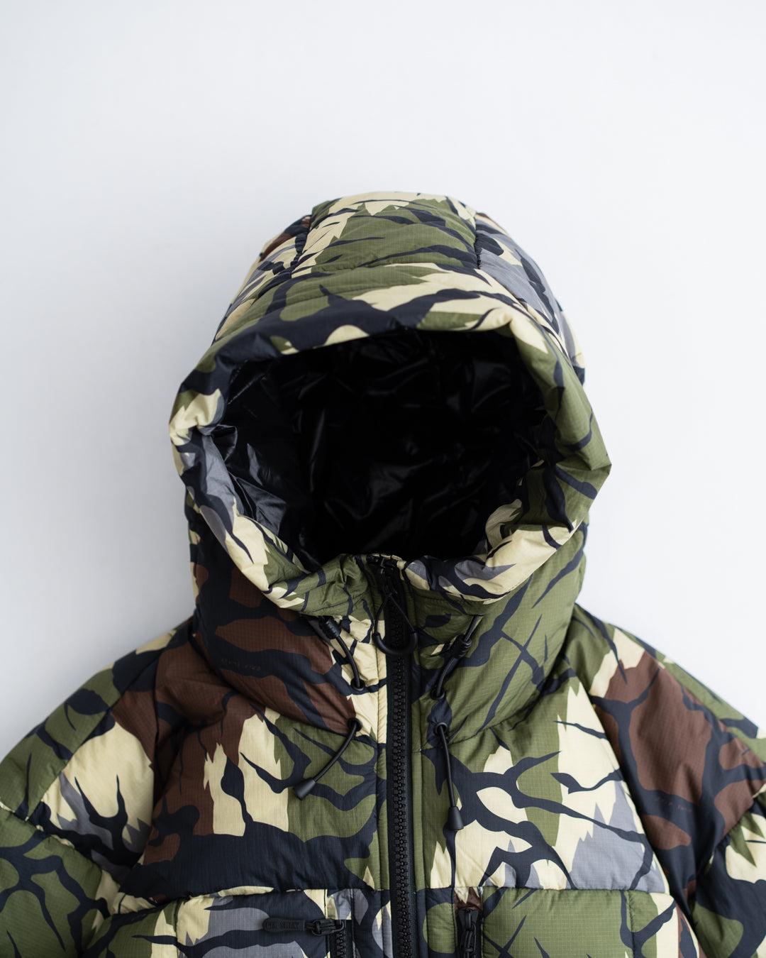 【Collaboration Item】GRIP SWANY CORDURA DOWN JACKET BLACK CAMO