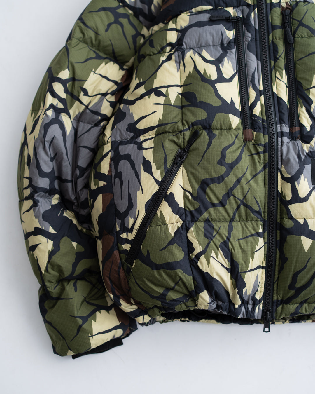 【Collaboration Item】GRIP SWANY CORDURA DOWN JACKET BLACK CAMO