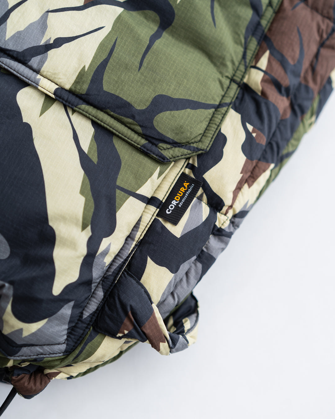 【Collaboration Item】GRIP SWANY CORDURA DOWN VEST BLACK CAMO