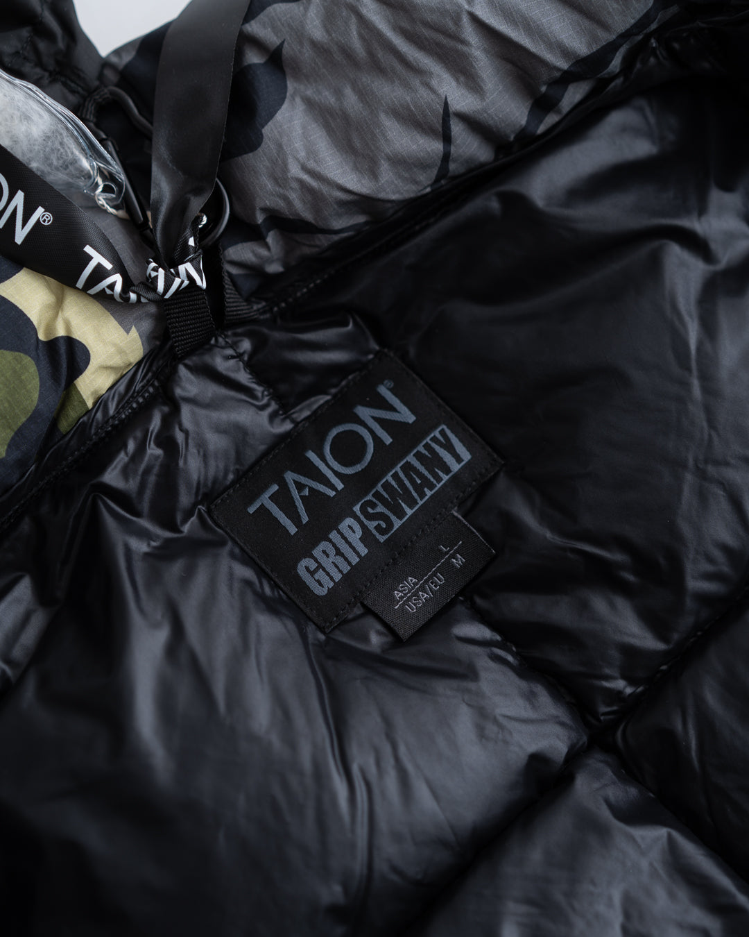 【Collaboration Item】GRIP SWANY CORDURA DOWN VEST BLACK CAMO