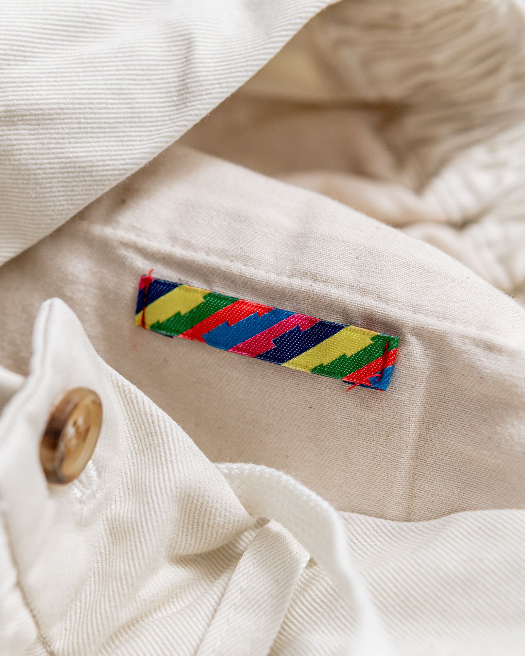 is-ness TWILL TUCK TROUSERS