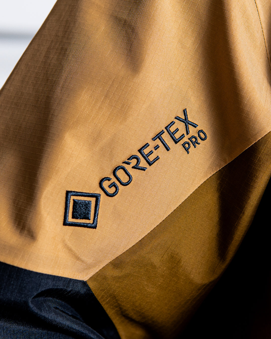 Peak Performance Vertical Gore-Tex Pro Jacket